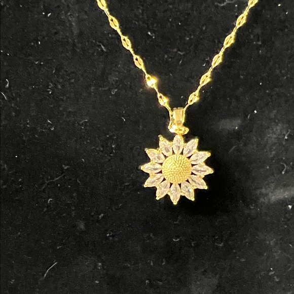 Sunflower Pendant Necklace and Earring Set - Picture 3 of 4